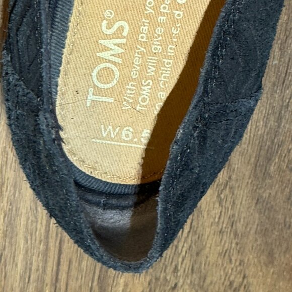 Toms Women's Size 6.5 Black Suede Slip-On Shoes with Heel Detail Casual Flats - Picture 2 of 5